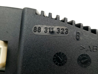 Přístrojová deska Mercedes-Benz C W203 2004 A2035403147, 110080231005