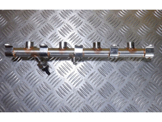 Vstřikovací lišta 0P2133316A Audi A8 S8 D5