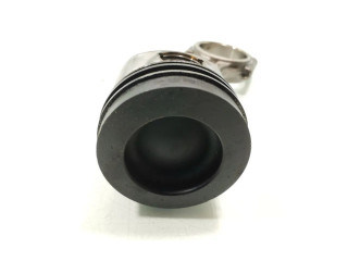  Поршень с шатуном    Volkswagen Golf VII  