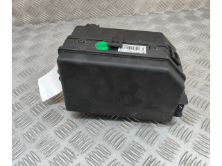   Pojistková skříňka 10966812, 6122085   MG ZS 2024