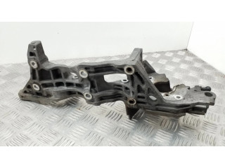 Кронштейн топливного насоса