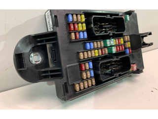 Блок предохранителей  32142591   Volvo XC90    