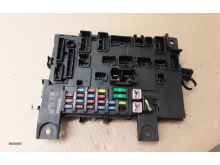 Блок предохранителей Mitsubishi Outlander