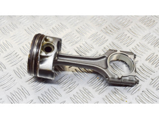 Píst 06K107065AG   Volkswagen Golf VII  pro benzínový motor 2.0 DJHA 