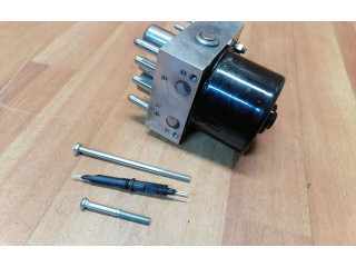 Jednotka ABS 8200808145, 10096014443 Renault Vel Satis 2007