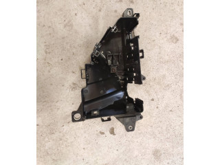 Блок предохранителей 31398000 Volvo S60