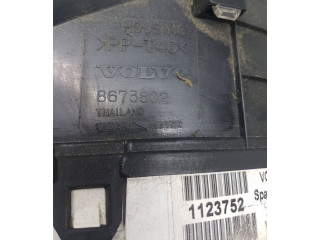 Панель приборов 8673802, 1123752   Volvo V70       