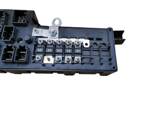 Блок предохранителей 8678449, 518787205 Volvo S80