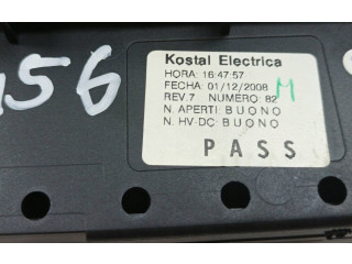 Pojistková skříňka A2215406350 Mercede-Benz S W221 2009