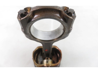 Поршень с шатуном    Peugeot 407