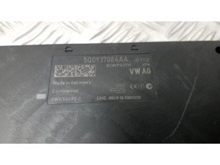 Блок комфорта 5Q0937084AA Skoda Octavia Mk3 (5E)