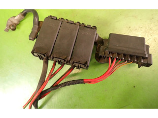 Блок предохранителей 1599392-3 Skoda Fabia Mk1 (6Y)