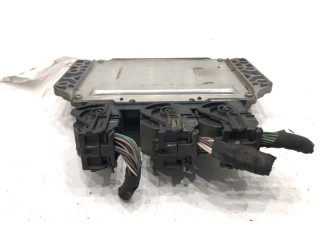 Блок управления двигателем Блок управления 8200240487, M000T45171ZT Dacia Logan I