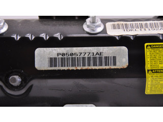Подушка безопасности для колен P05057771AE, 05057850AH   Chrysler Town & Country V
