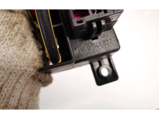 Блок предохранителей 8l0941822 Skoda Octavia Mk1 (1U)