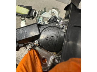 Zámek zadních dveří E41653172 Toyota Corolla Verso E121 2003