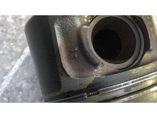 Píst 084088 BMW 5 E60 E61 pro naftový motor 0.0