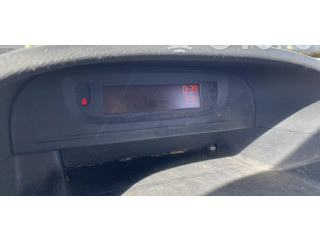 Дисплей    8200722451   Renault Kangoo II