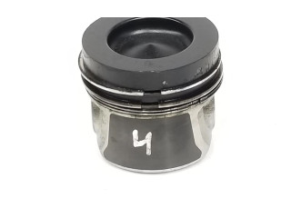 Поршень с шатуном 03L107065J, 03L107065J Volkswagen Caddy