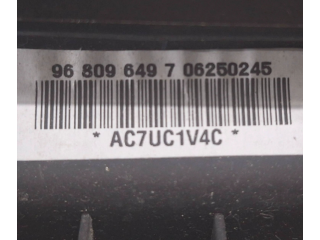 Подушка безопасности водителя 96809649, AC7UC1V4C   Chevrolet Captiva