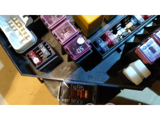 Блок предохранителей  91210-2D010   Hyundai Coupe    