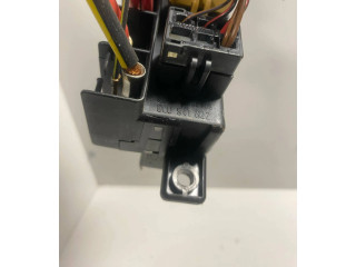 Блок предохранителей  8L0941822   Audi A3 S3 8L    