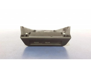 Радио/ проигрыватель CD/DVD / навигация