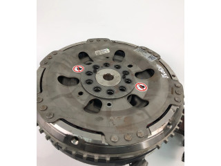 Генератор 31491811, UK3058   Volvo XC90      