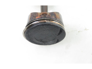 Поршень с шатуном    Peugeot 407