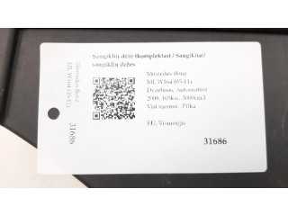 Блок предохранителей  1645400624, 1645400782   Mercedes-Benz ML W164    