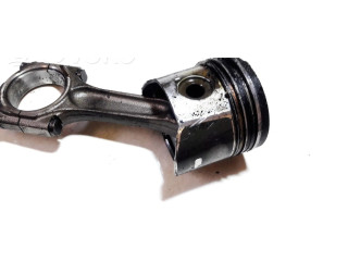 Píst Citroen Xsara pro naftový motor 2.0