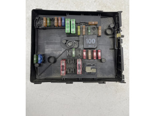 Блок предохранителей 1K0937125D Volkswagen Caddy