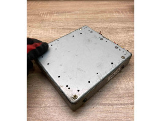 Блок управления двигателем ECU MD330704, E2T65680 Mitsubishi Colt