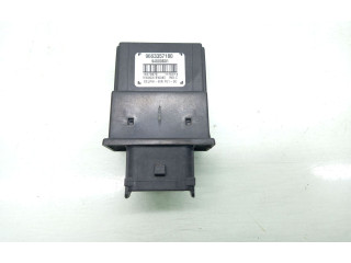 Блок управления 9663357180, 14070973   Peugeot 5008