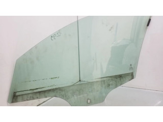 Основное стекло передних дверей (четырехдверного автомобиля)