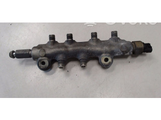 Топливная рампа FP8713150 Mazda Premacy