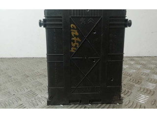 Zpětné zrcátko Peugeot 208 2019 9819850080