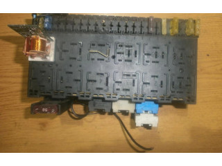 Блок предохранителей  357937039, 357937039   Volkswagen Golf III    