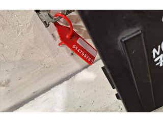 Pojistková skříňka Řídící jednotka BSM 8200481866 Renault Megane II 2006