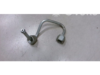 Топливная рампа 058133681   Volkswagen PASSAT B5.5  