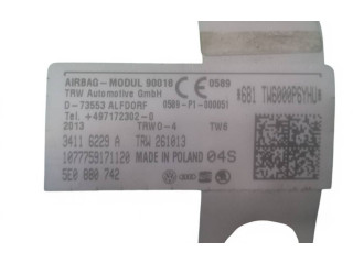 Боковая подушка безопасности 5E0880742, 34116229A Skoda Octavia Mk3 (5E)