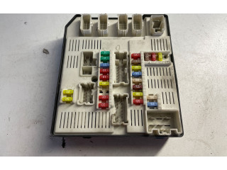   Pojistková skříňka 284B67796R, 9646151835   Renault Megane III 2010