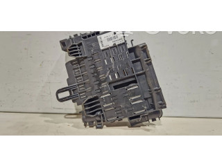 Блок предохранителей 30659092 Volvo V70