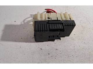 Блок предохранителей 6G9T14K131, 6G9T14B192   Volvo S60    