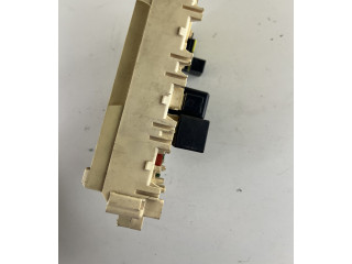 Блок предохранителей 4966 Mitsubishi Pajero