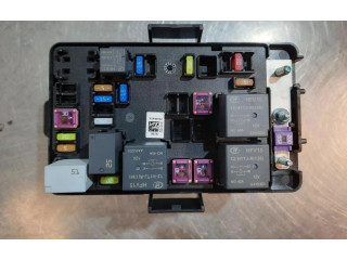 Блок предохранителей 10988007 MG HS