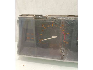 Přístrojová deska Nissan King Cab 1987