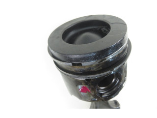 Поршень с шатуном 4HN Mitsubishi Outlander