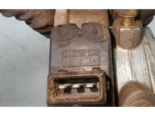 Топливная рампа 0438121011, 026133353 Audi 80 90 B3