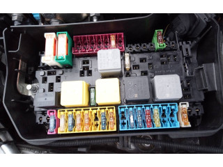 Pojistková skříňka Řídící jednotka BSM Mercedes-enz B W247 2018